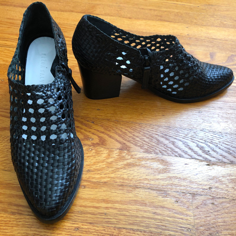 Size 9 Freda Salvador Black Mid-Heel Woven Shoe